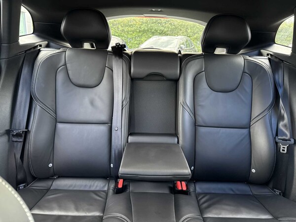 Used Volvo V40 2019 for sale - 75512902: Photo 38