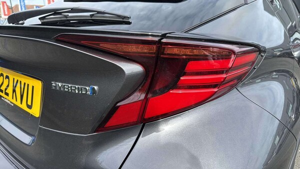 Used Toyota C-HR 2022 for sale - 76198429: Photo 11