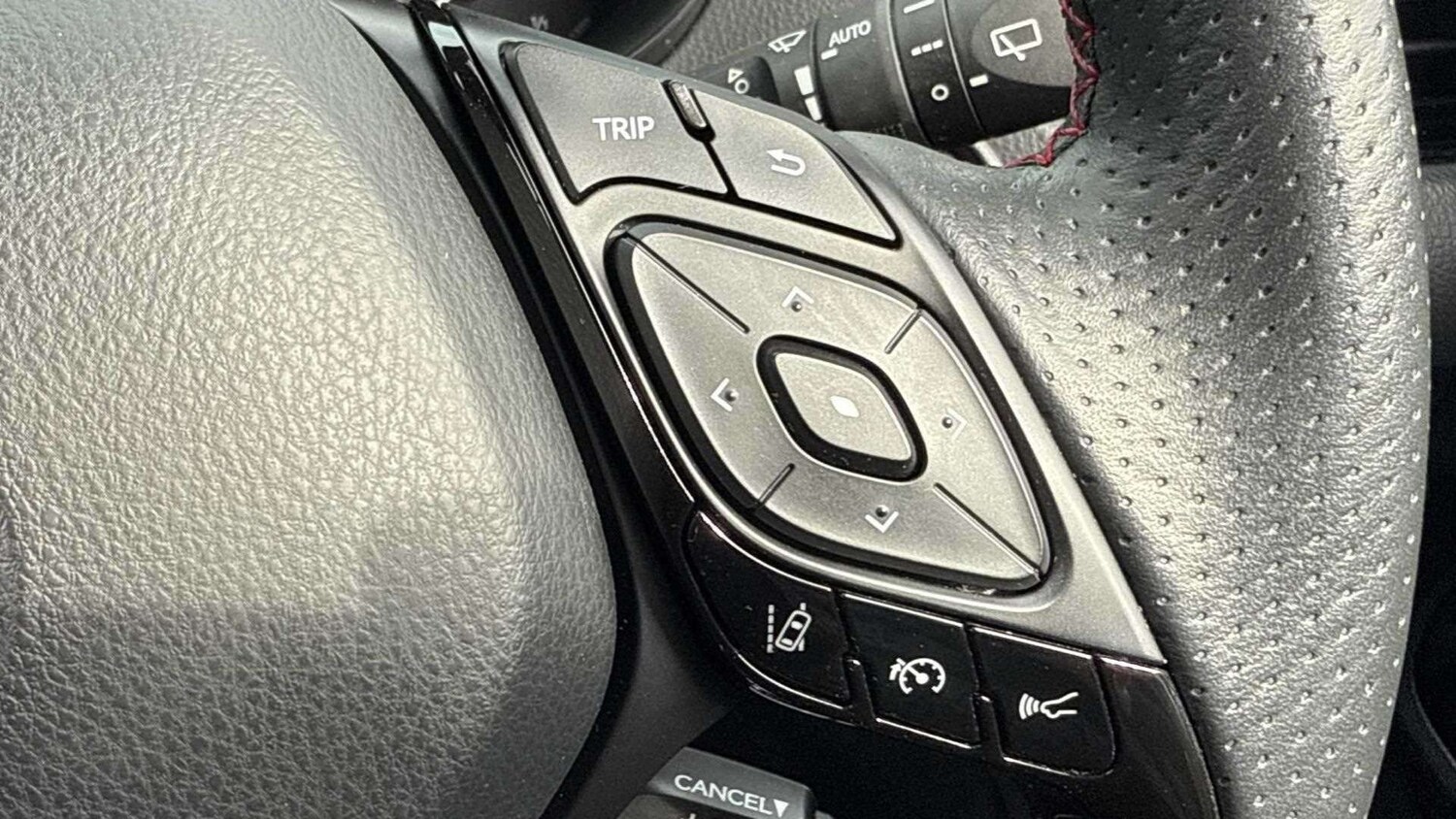 Used Toyota C-HR 2022 for sale - 76198429: Photo 27