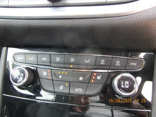 Used Vauxhall Astra 2016 for sale - 75486835: Photo 35