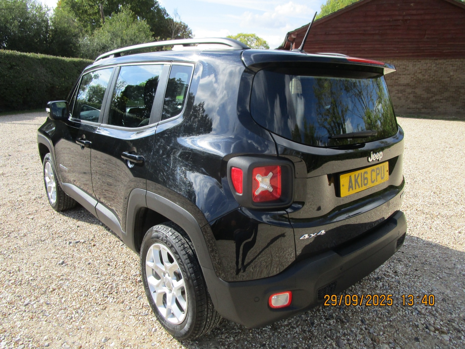 Used Jeep Renegade 2016 for sale - 76101840: Photo 12
