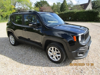 Used Jeep Renegade 2016 for sale - 76101840: Photo
