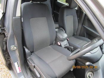 Used Chevrolet Captiva 2011 for sale - 75710709: Photo