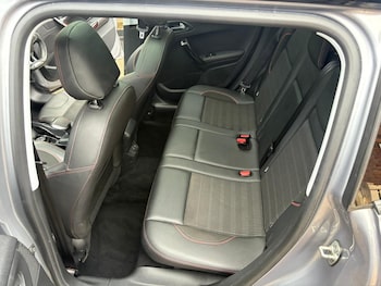 Used Peugeot 2008 2019 for sale - 77137208: Photo