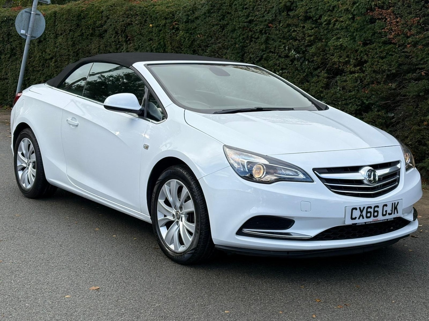 Used Vauxhall Cascada 2016 for sale - 76412286: Photo 1