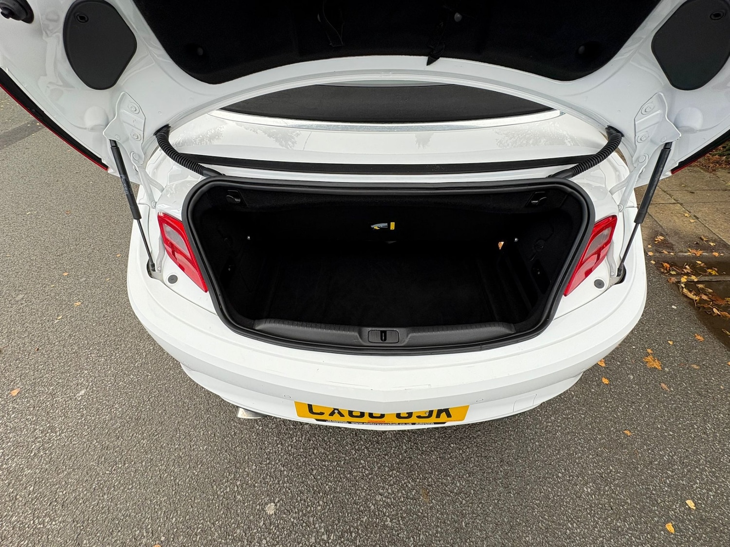 Used Vauxhall Cascada 2016 for sale - 76412286: Photo 12