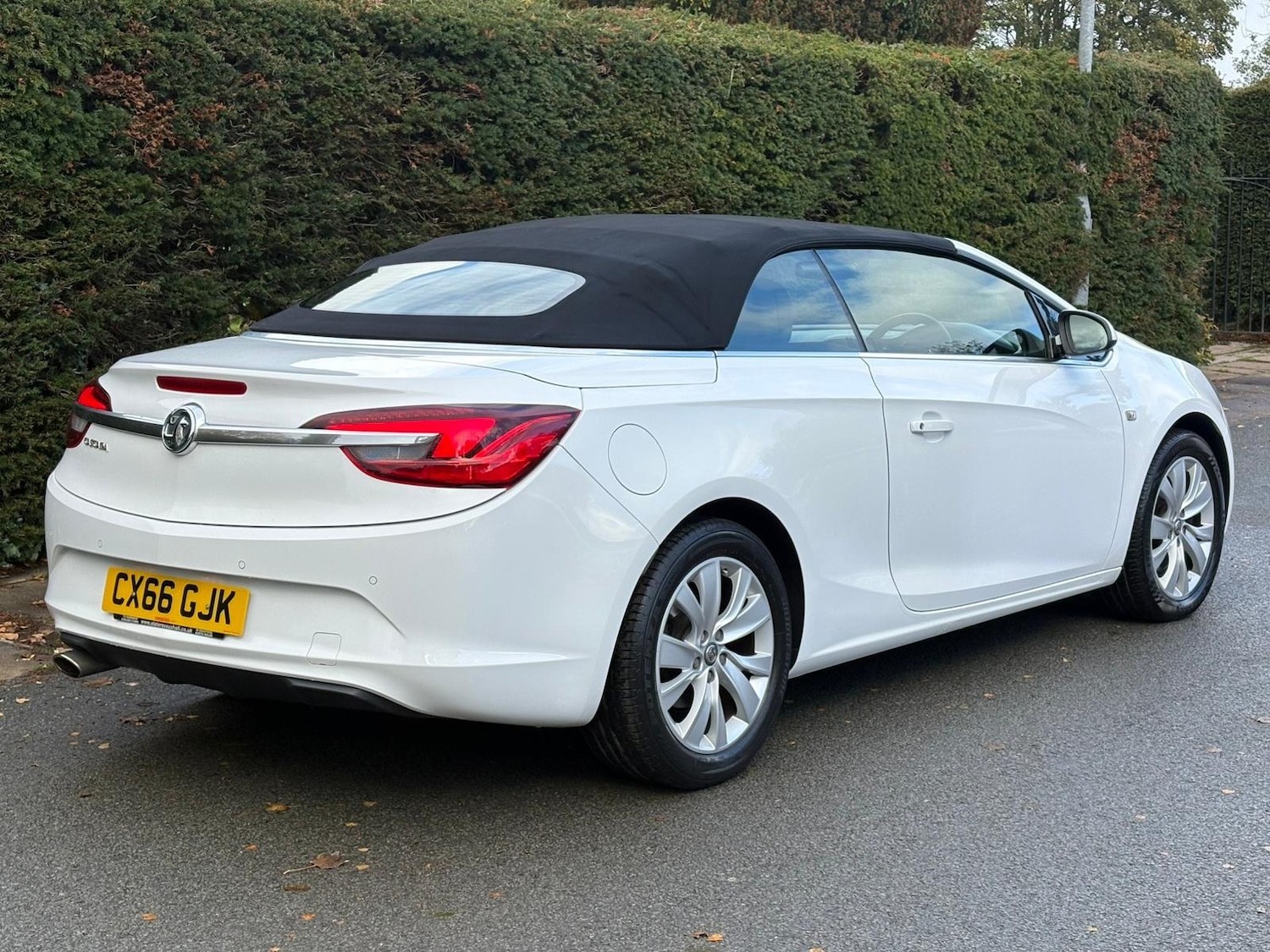 Used Vauxhall Cascada 2016 for sale - 76412286: Photo 4