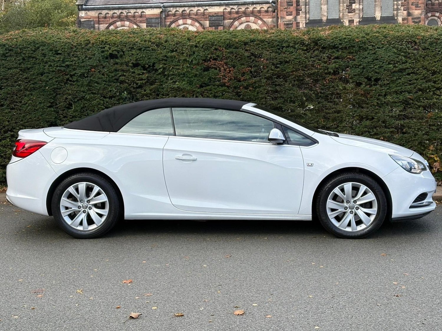 Used Vauxhall Cascada 2016 for sale - 76412286: Photo 9