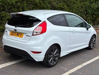 Used Ford Fiesta 2017 for sale - 79536070: Photo