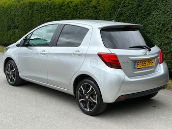 Used Toyota Yaris 2015 for sale - 79228968: Photo