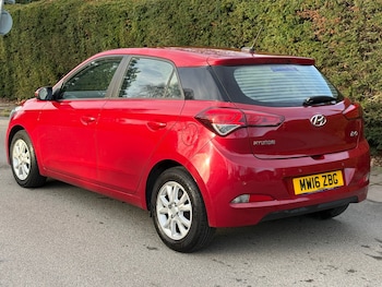 Used Hyundai i20 2016 for sale - 77038560: Photo