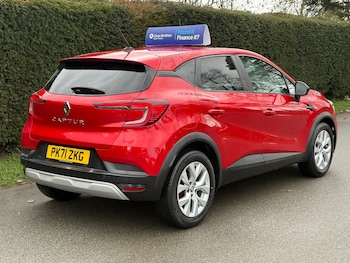 Used Renault Captur 2021 for sale - 77650092: Photo