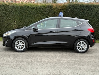 Used Ford Fiesta 2018 for sale - 76946875: Photo