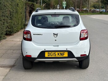 Used Dacia Sandero Stepway 2015 for sale - 77975732: Photo