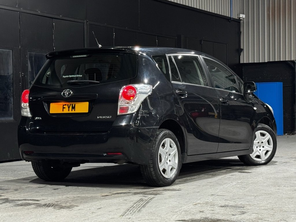 Used Toyota Verso 2010 for sale - 76356570: Photo 16