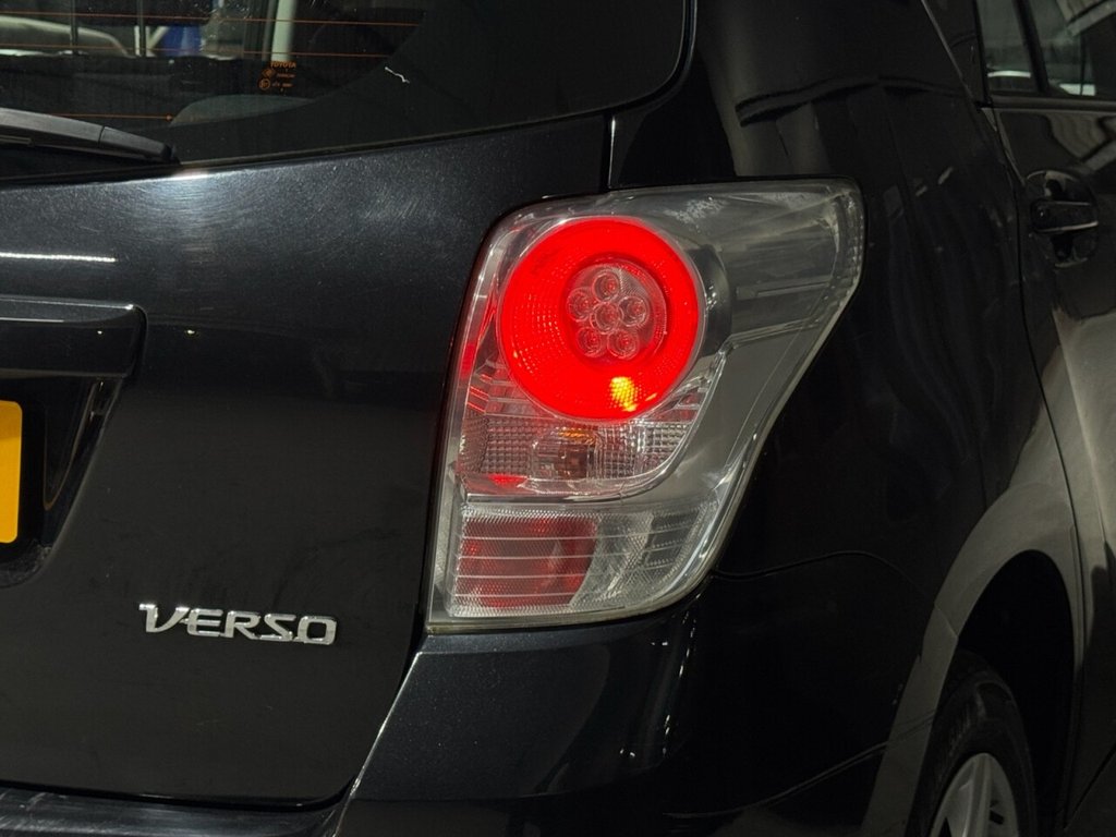 Used Toyota Verso 2010 for sale - 76356570: Photo 40