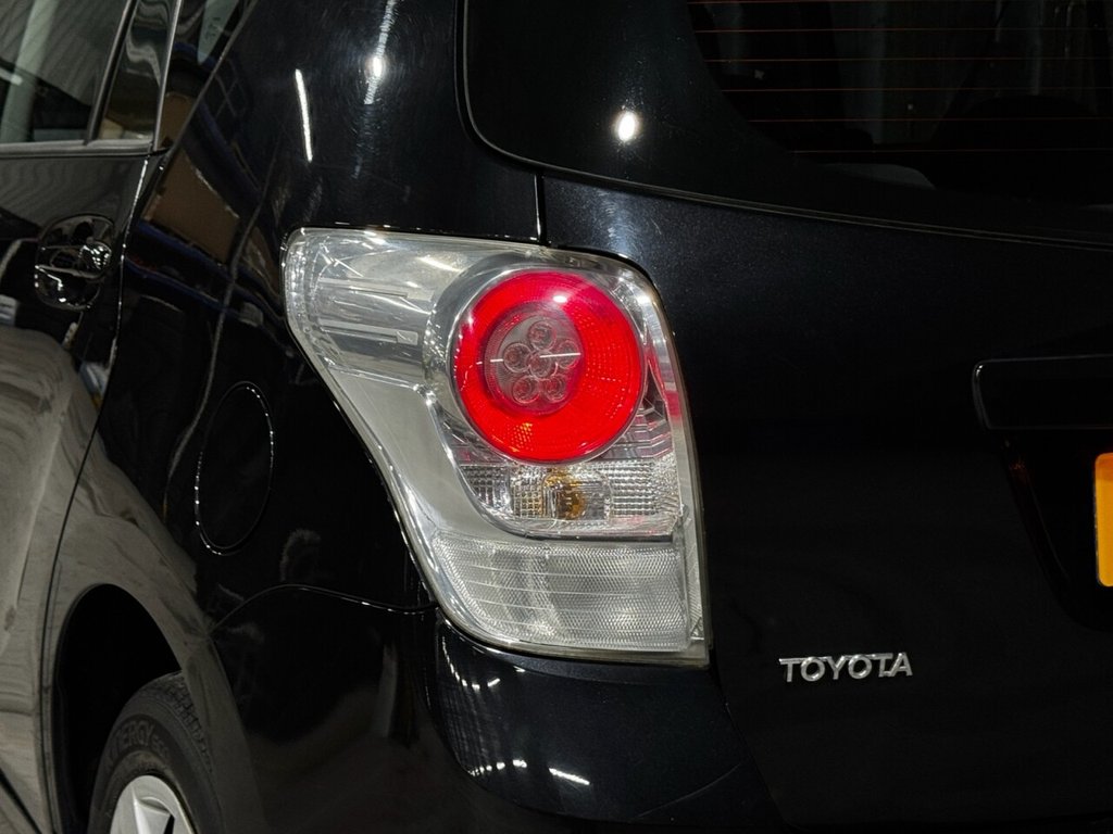 Used Toyota Verso 2010 for sale - 76356570: Photo 41