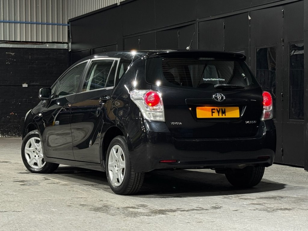 Used Toyota Verso 2010 for sale - 76356570: Photo 5