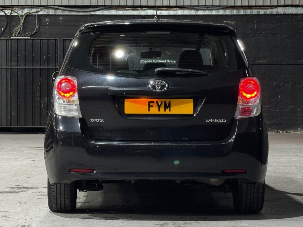 Used Toyota Verso 2010 for sale - 76356570: Photo 8