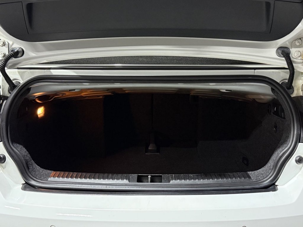 Used Volkswagen Golf 2011 for sale - 77692935: Photo 40