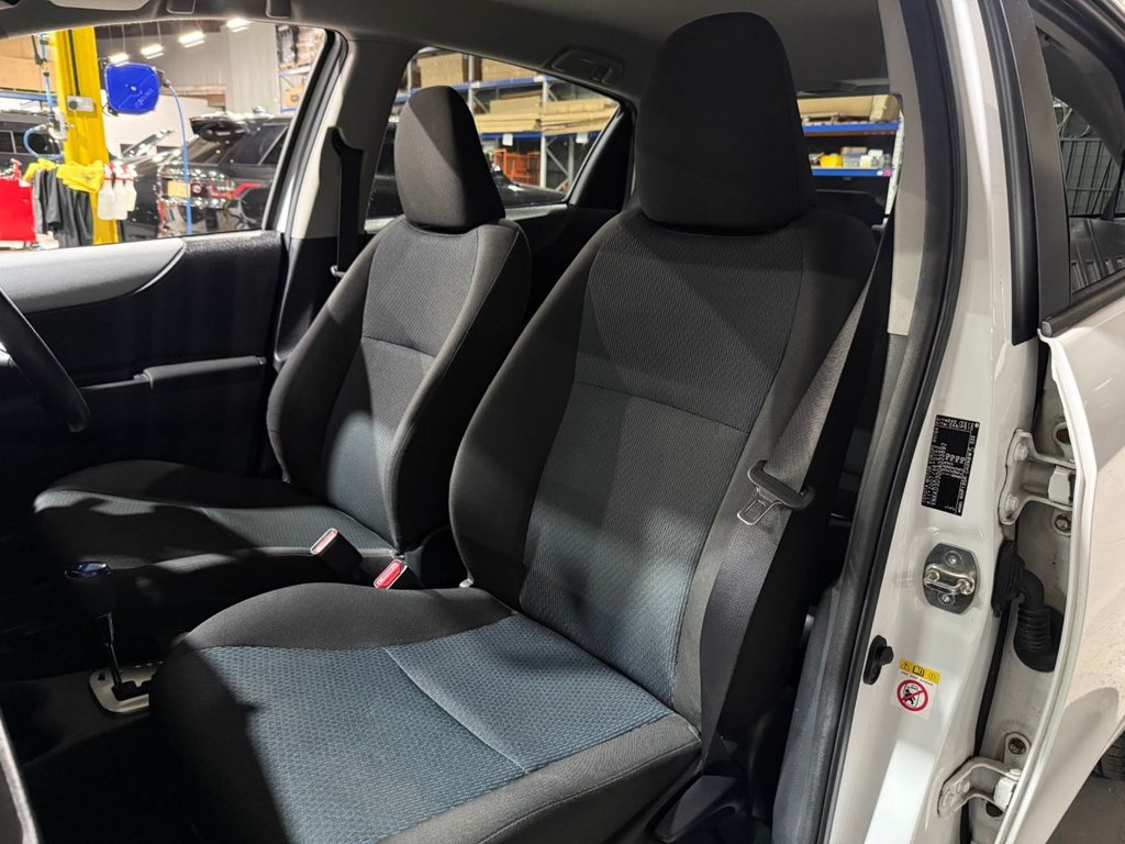 Used Toyota Yaris 2013 for sale - 77692832: Photo 17