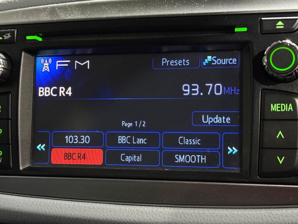 Used Toyota Yaris 2013 for sale - 77692832: Photo 41