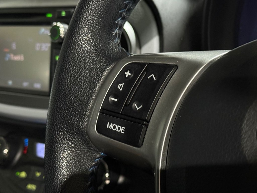 Used Toyota Yaris 2013 for sale - 77692832: Photo 44