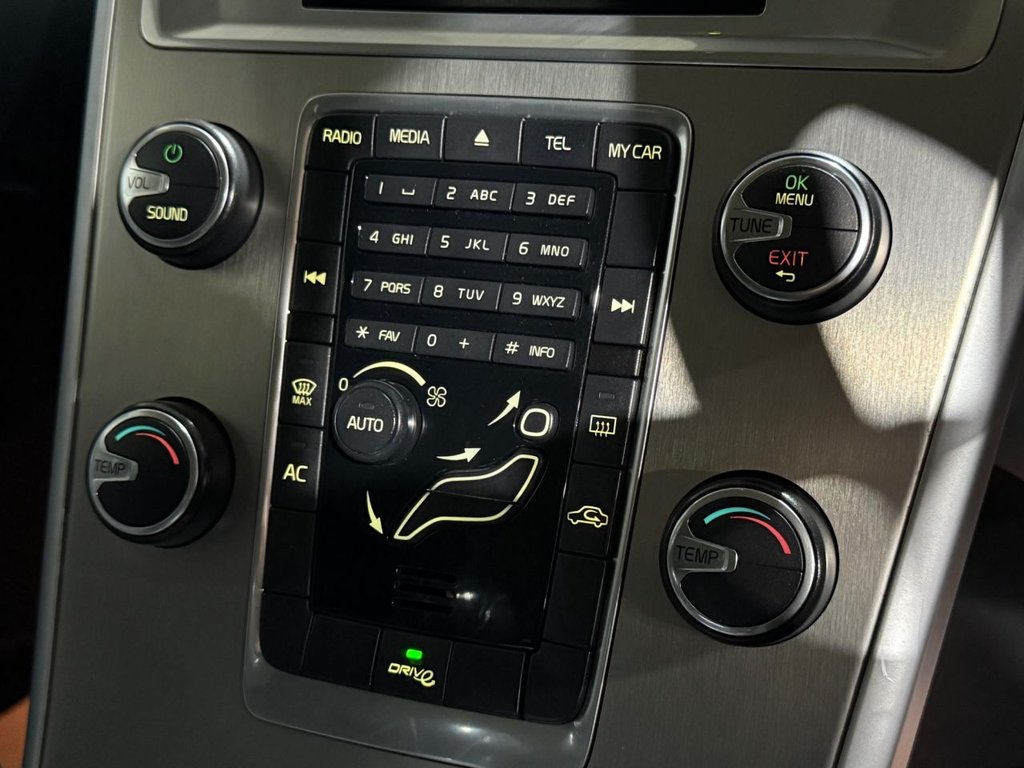 Used Volvo XC60 2011 for sale - 76740709: Photo 13