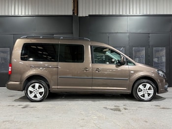 Used Volkswagen Caddy Maxi Life 2013 for sale - 79607800: Photo