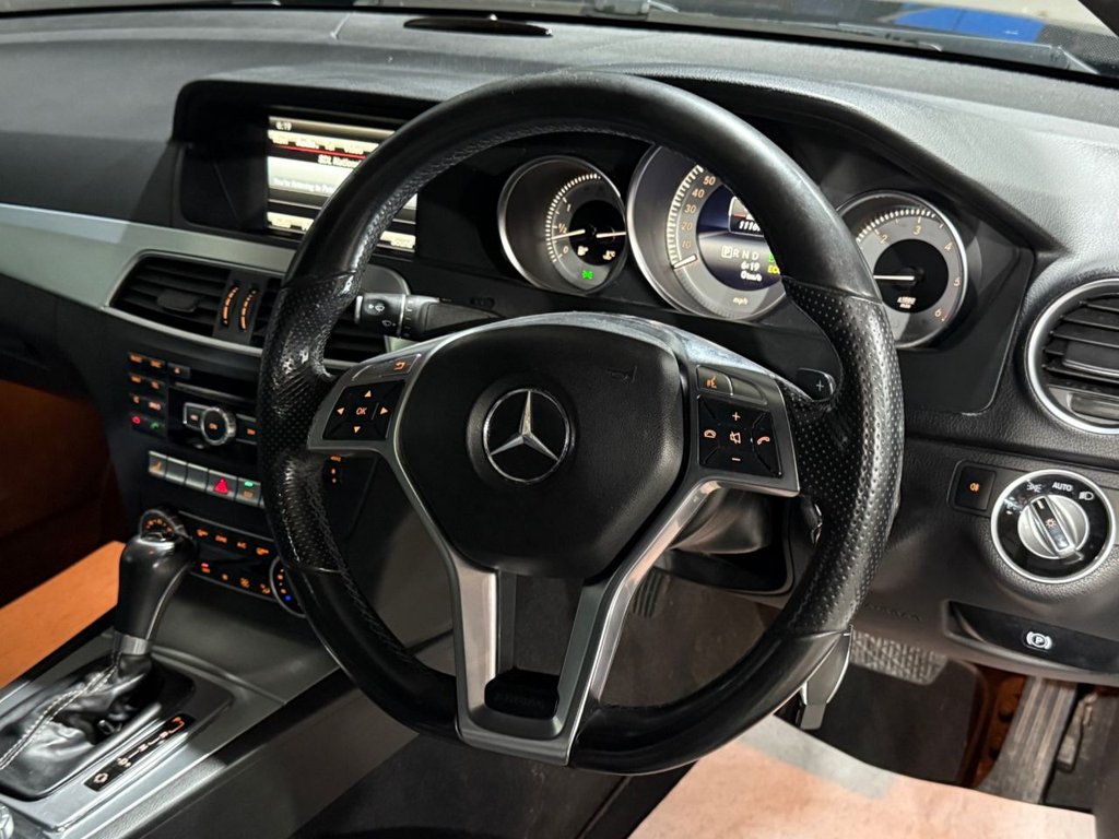 Used Mercedes-Benz C Class 2014 for sale - 76617617: Photo 10