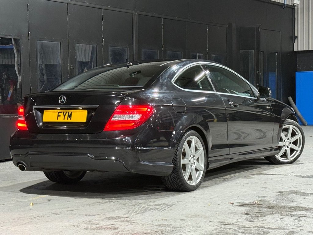 Used Mercedes-Benz C Class 2014 for sale - 76617617: Photo 16