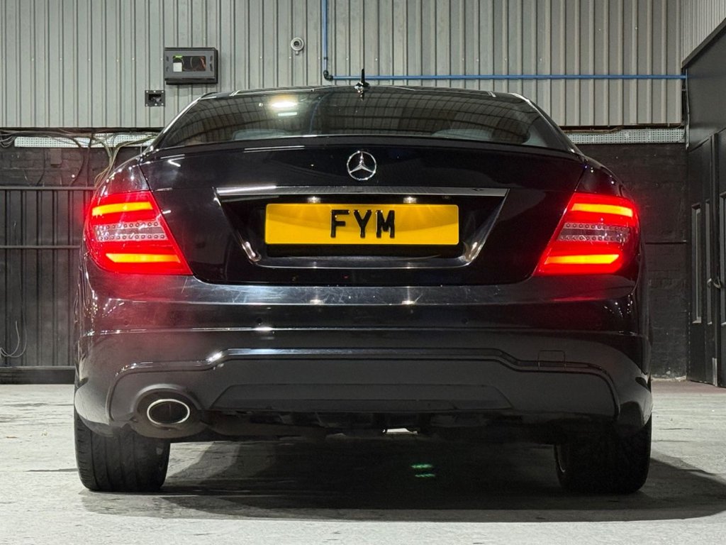 Used Mercedes-Benz C Class 2014 for sale - 76617617: Photo 43
