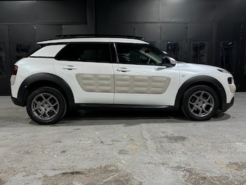 Used Citroen C4 Cactus 2015 for sale - 76256511: Photo