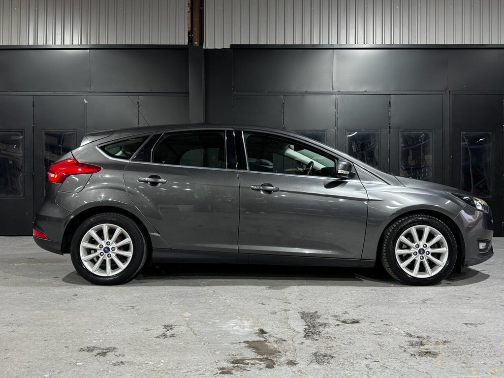 Used Ford Focus 2017 for sale - 76454726: Photo 4