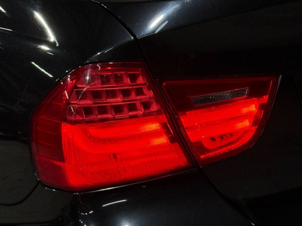 Used BMW 3 Series 2010 for sale - 77952602: Photo 33