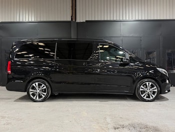 Used Mercedes-Benz V-Class 2017 for sale - 78839188: Photo