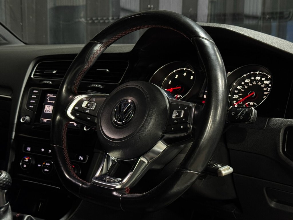 Used Volkswagen Golf 2014 for sale - 76454682: Photo 10