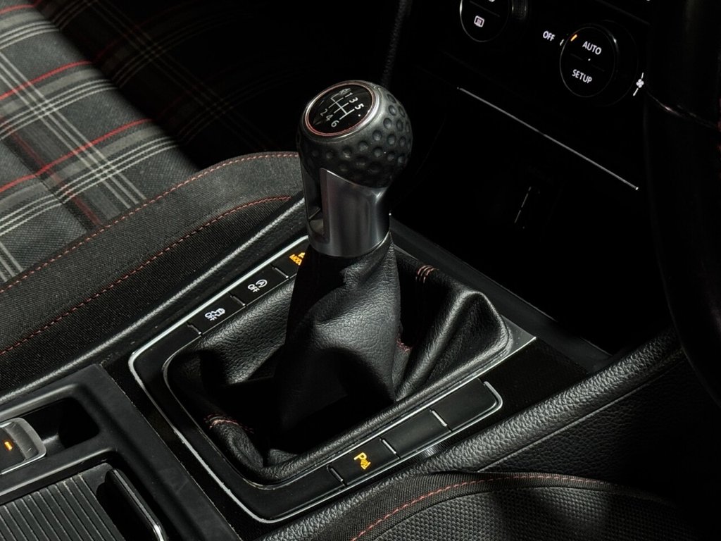 Used Volkswagen Golf 2014 for sale - 76454682: Photo 12