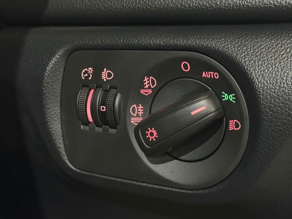 Used Audi Q3 2014 for sale - 78097221: Photo 46