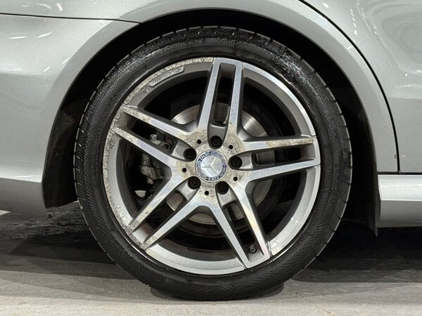 Used Mercedes-Benz E-Class 2015 for sale - 76210597: Photo 31