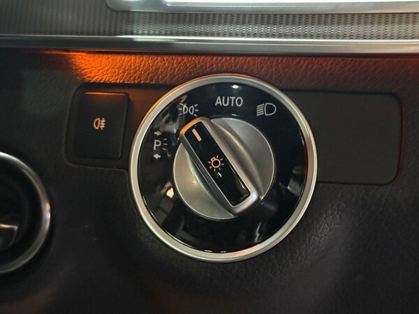 Used Mercedes-Benz E-Class 2015 for sale - 76210597: Photo 47