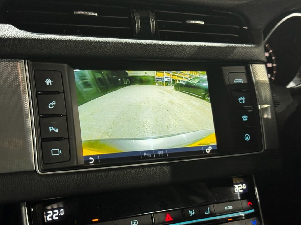 Used Jaguar XF 2017 for sale - 76327942: Photo 11