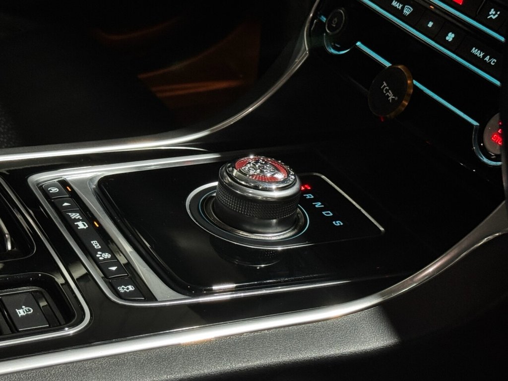 Used Jaguar XF 2017 for sale - 76327942: Photo 49