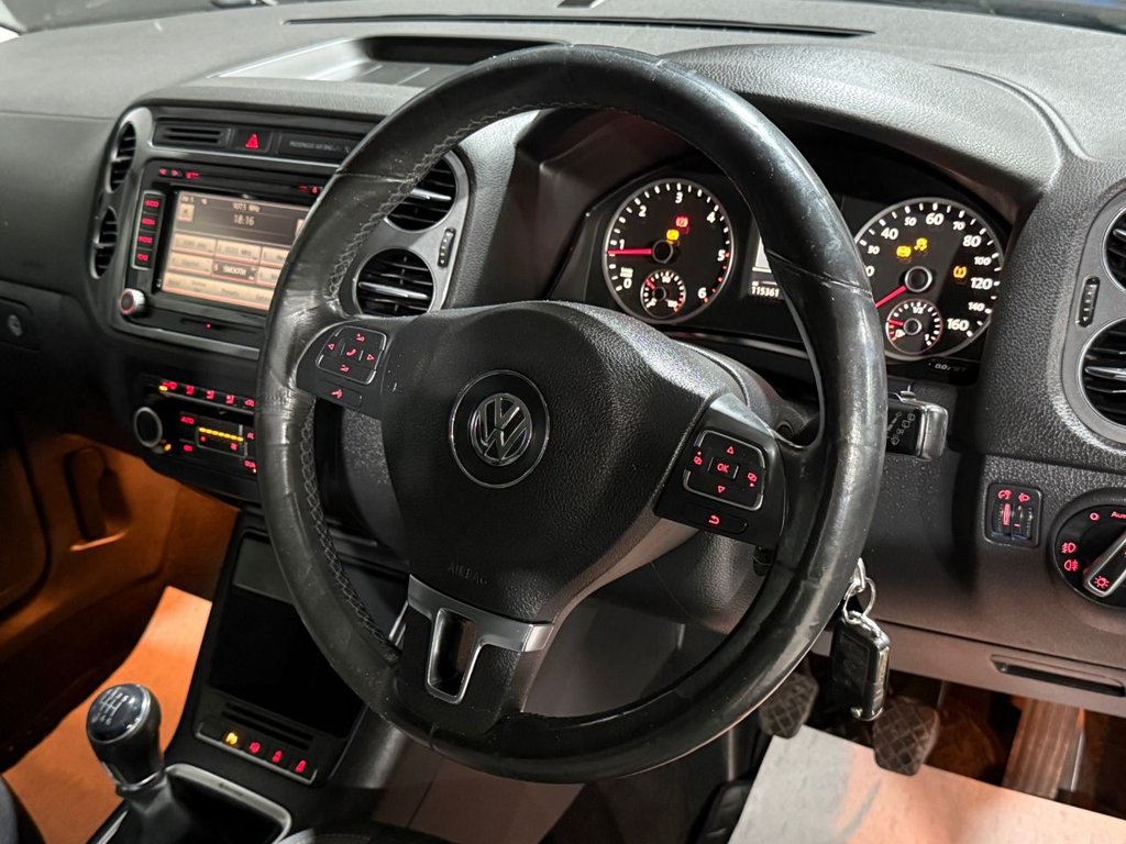 Used Volkswagen Tiguan 2011 for sale - 76740339: Photo 10