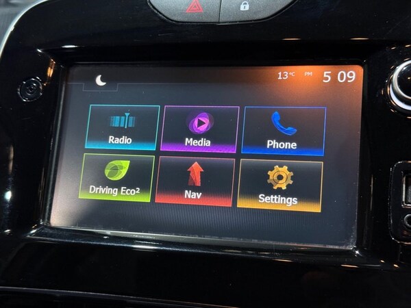 Used Renault Clio 2016 for sale - 76210508: Photo 12