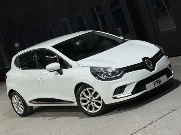 Used Renault Clio 2016 for sale - 76210508: Photo 2