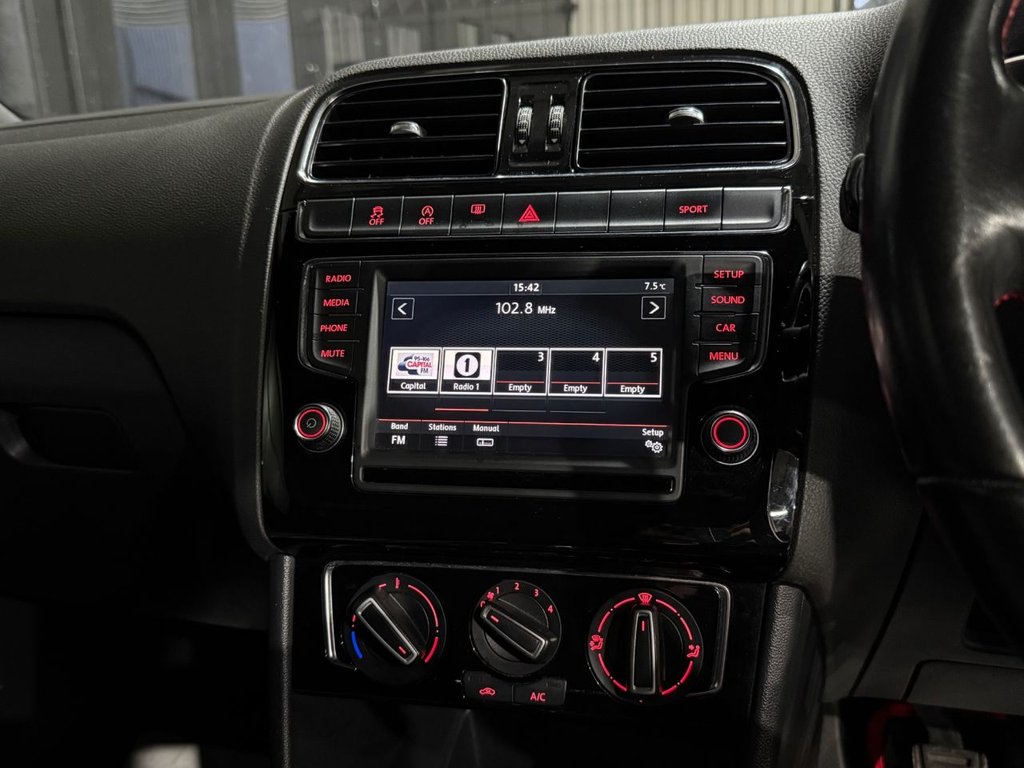 Used Volkswagen Polo 2015 for sale - 76698174: Photo 11