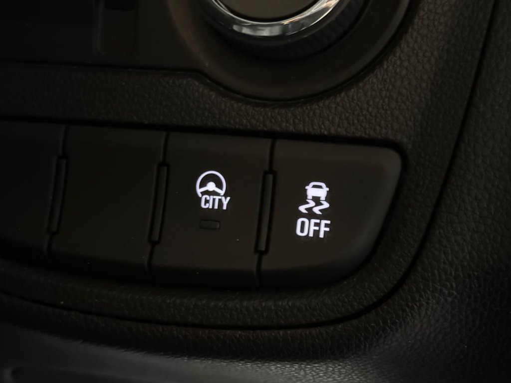 Used Vauxhall Viva 2015 for sale - 77795047: Photo 17