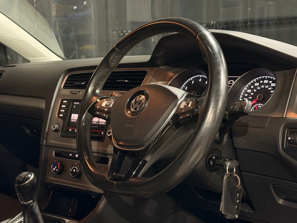 Used Volkswagen Golf 2015 for sale - 77692523: Photo 10