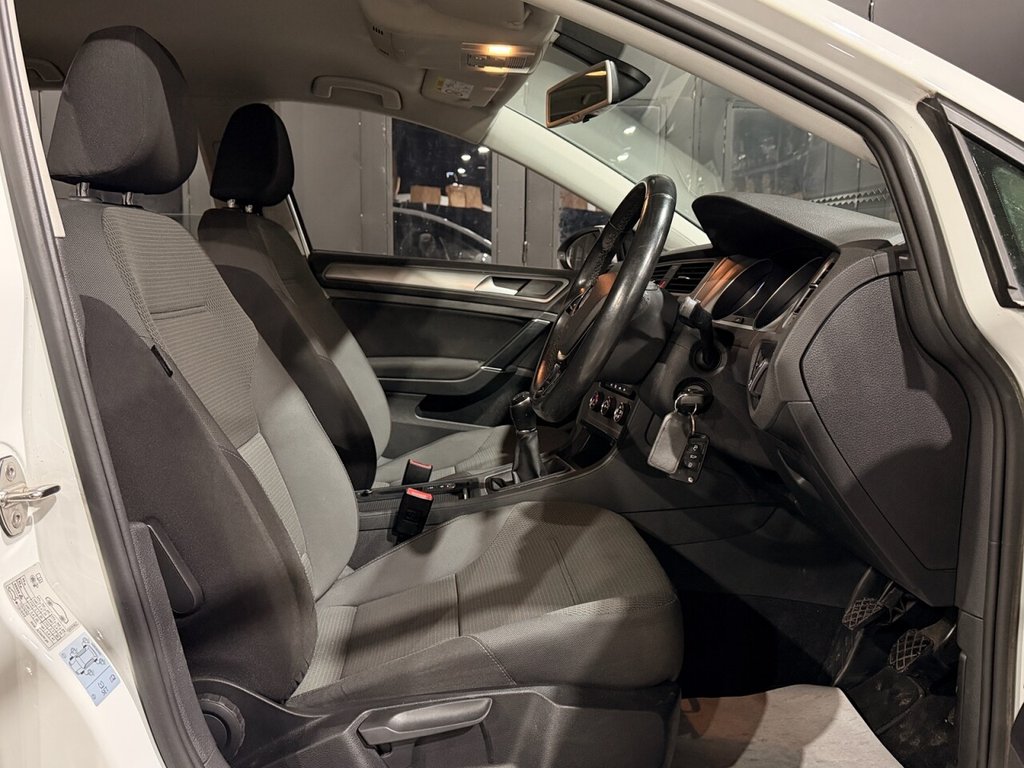 Used Volkswagen Golf 2015 for sale - 77692523: Photo 11
